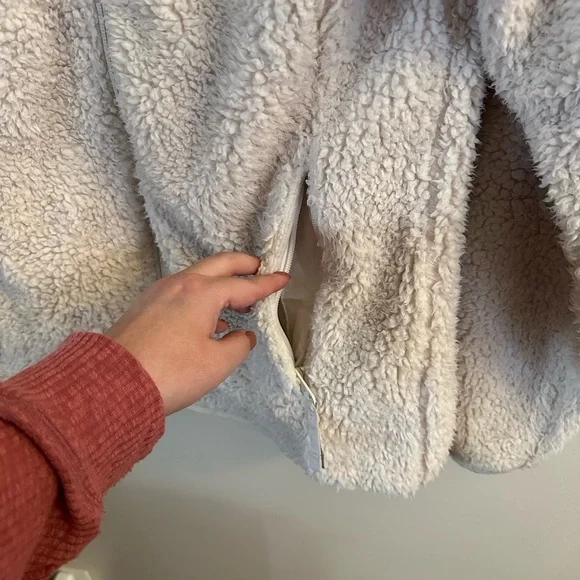 Columbia White Fleece Jacket - Picture 3 of 14